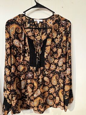 DR2 Black Paisley Crochet-Trim Tunic